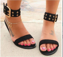 Load image into Gallery viewer, Oeak Sandals Women Sandals Transparent Flats Shoes Large Size Female Clear Jelly Shoes Ladies Roman 2019 Beach Sandalias Mujer